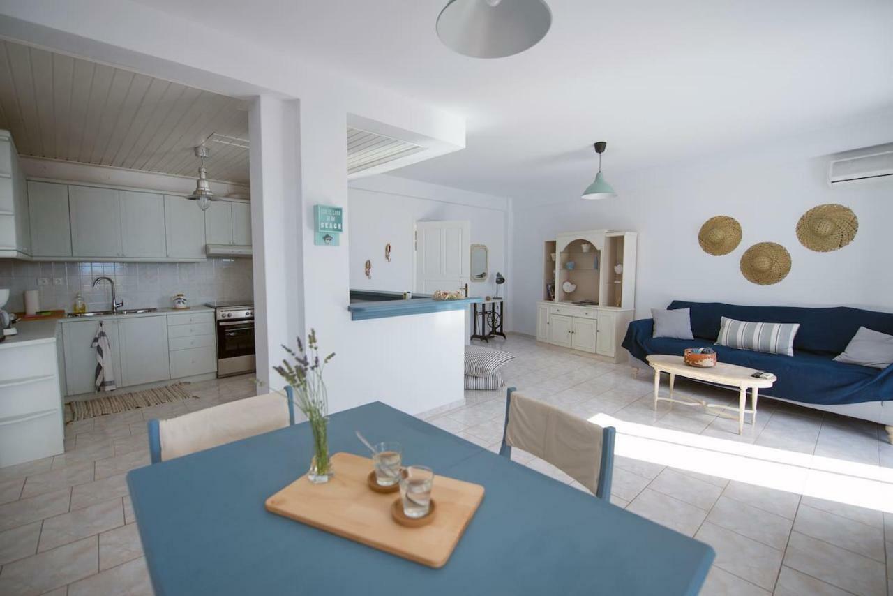 Aquarella-Stylish Veranda Apartment In Centre Of Poros Town Exterior foto
