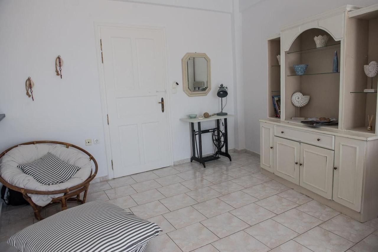 Aquarella-Stylish Veranda Apartment In Centre Of Poros Town Exterior foto